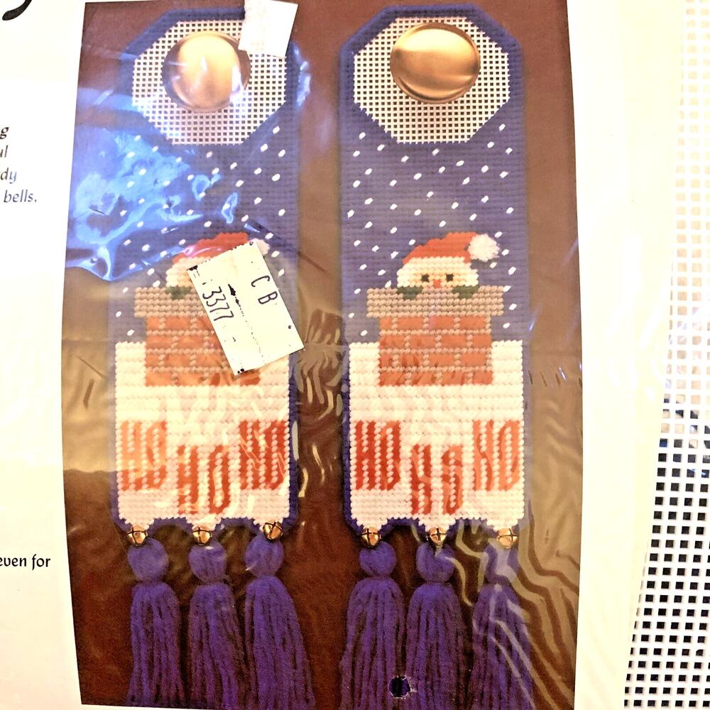 Santa Christmas Door Knob Hangers Betts Needle Art By Betty Schiller Kit #576 - Picture 2 of 5